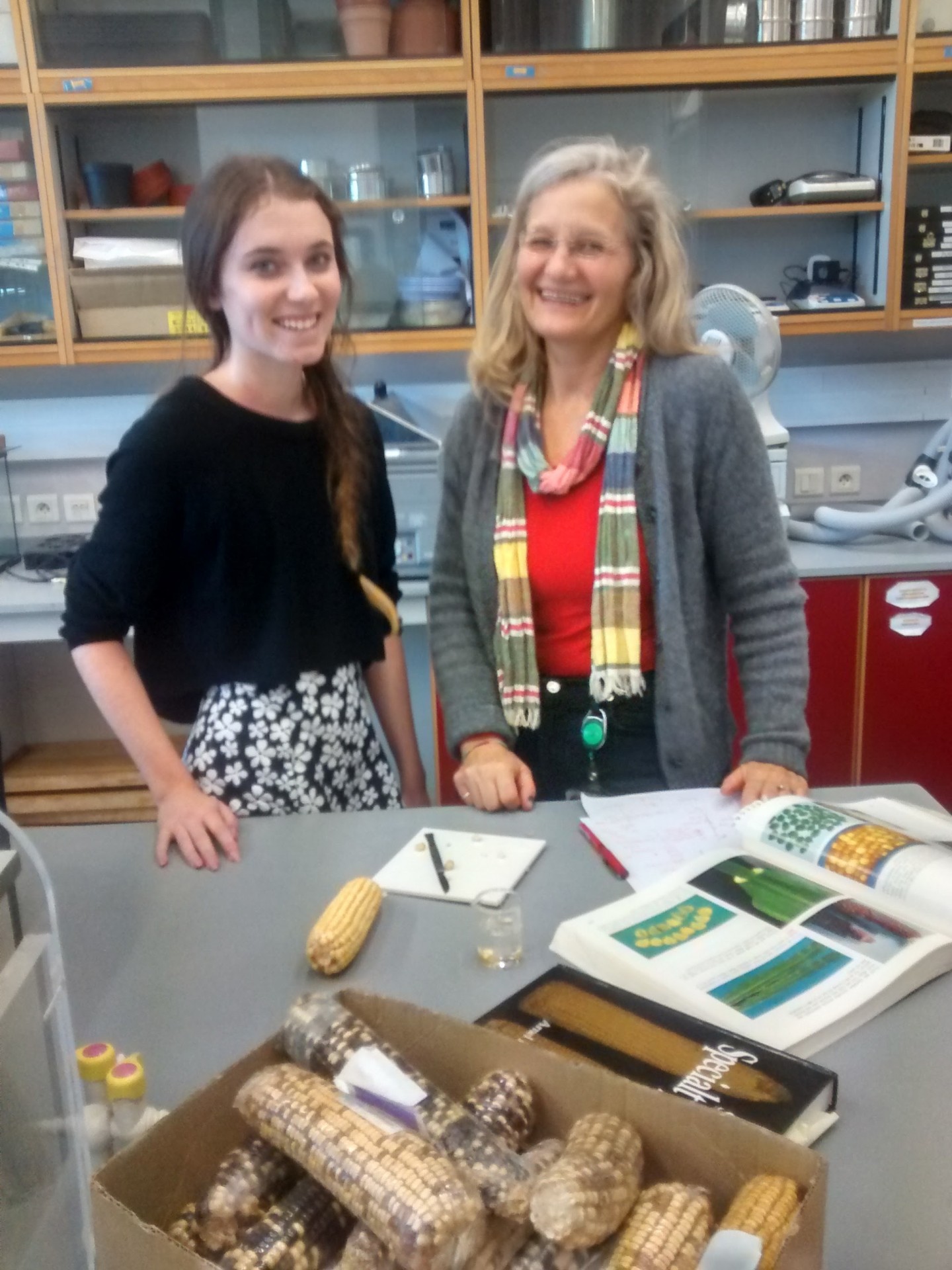 A student in the exploration phase of her IA interviewing a geneticist.